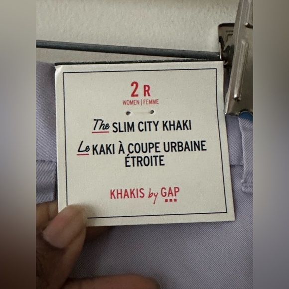 The Slim City Khakis by Gap Size 2R Crop Pants Coupe Urbaine Etroite Lilac NWT - Picture 9 of 16